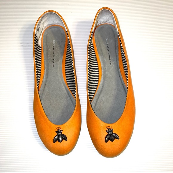 Pilcro and the Letterpress Shoes - Pilcro and the Letterpress Women’s Orange Slip-On Flats. Sz 8M